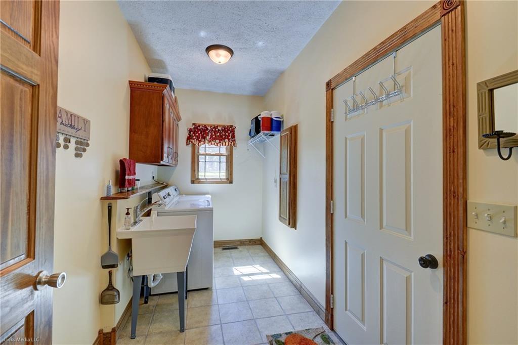 2535 South Conservation Club Road Morgantown, IN 46160 - Photo 9 of 24 Gallery Image 9