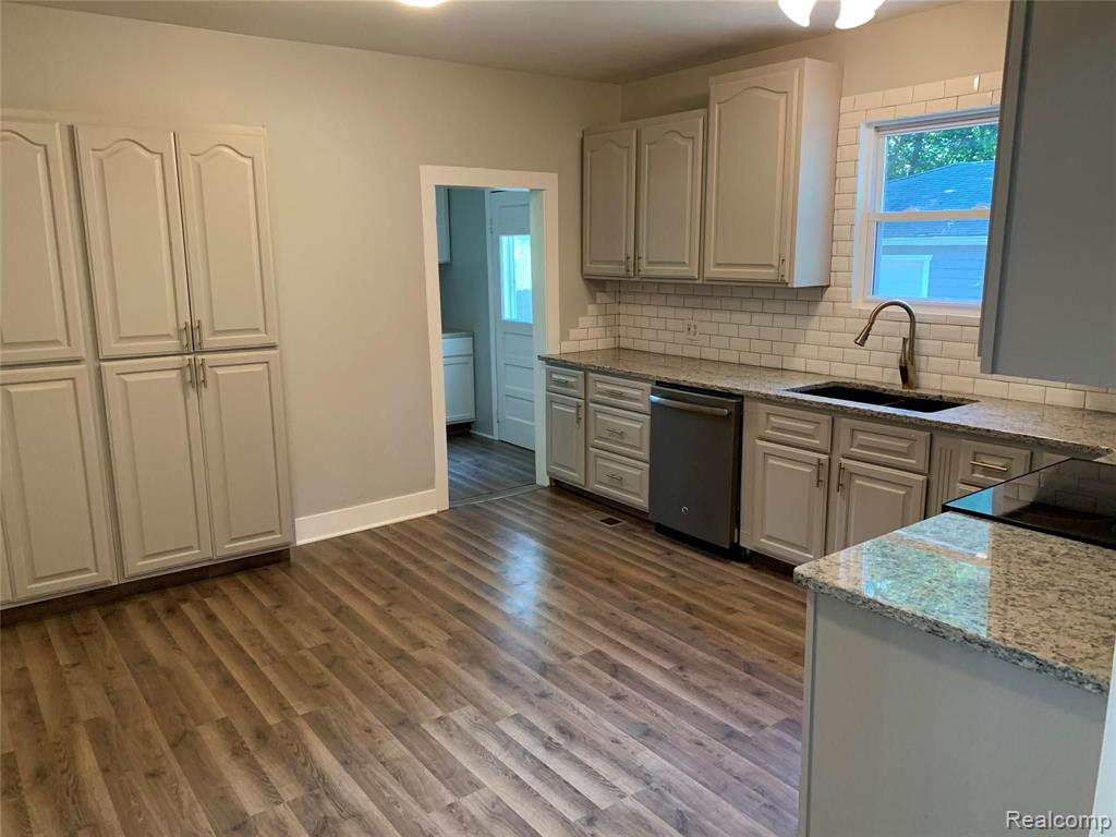 234 Hart Street Romeo, MI 48065 - Photo 13 of 43