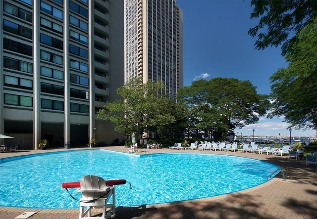 $706,000 | 65 East India Row, Unit 8H, Boston, MA 02110