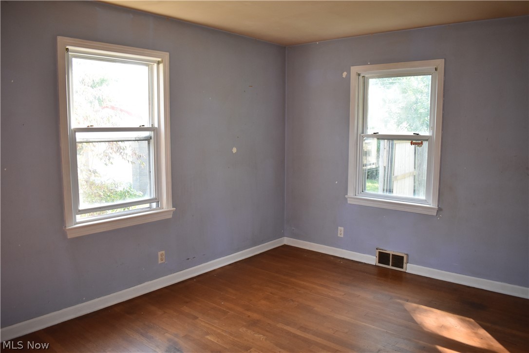 2663 Canton Road Akron, OH 44312 - Photo 11 of 35
