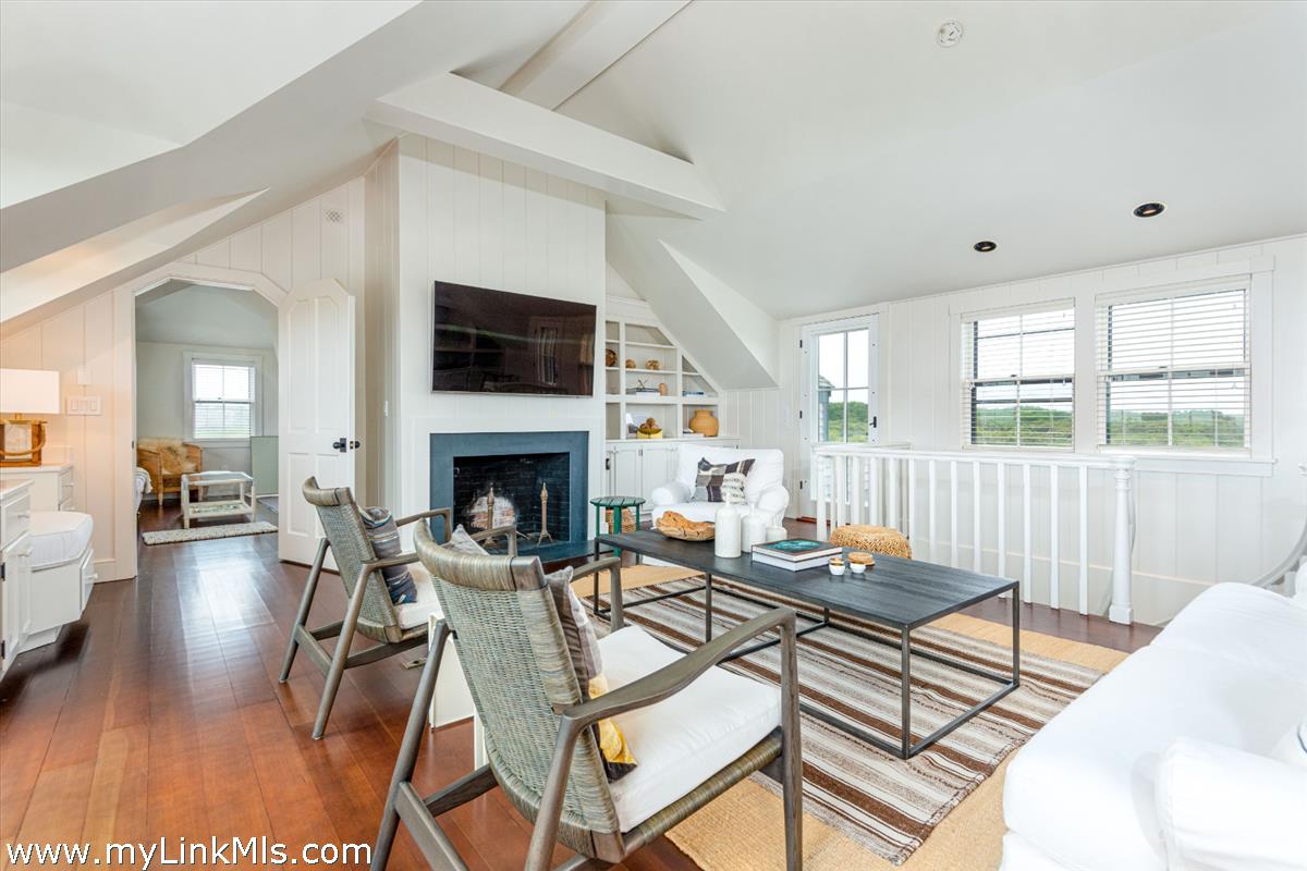 105 Low Beach Road Nantucket, MA 02554 - Photo 23 of 45
