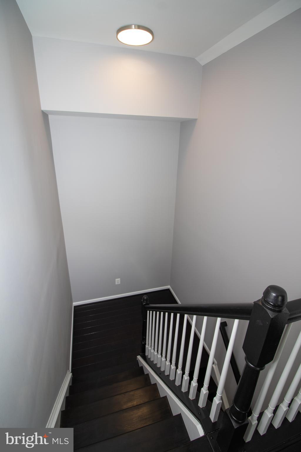 25257 Doolittle Lane Chantilly, VA 20152 - Photo 45 of 52 a view of entryway