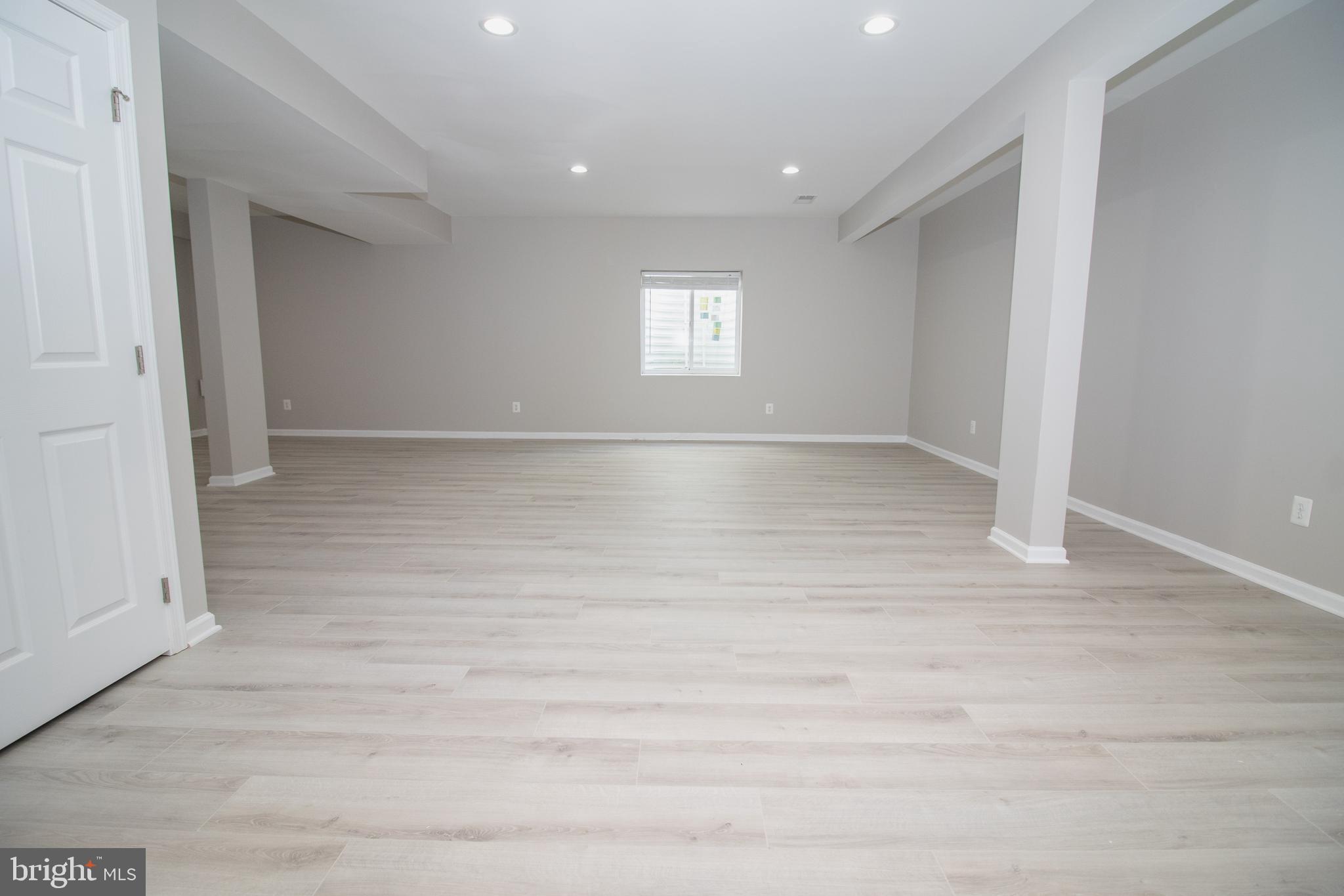 25257 Doolittle Lane Chantilly, VA 20152 - Photo 48 of 52 a view of an empty room and window