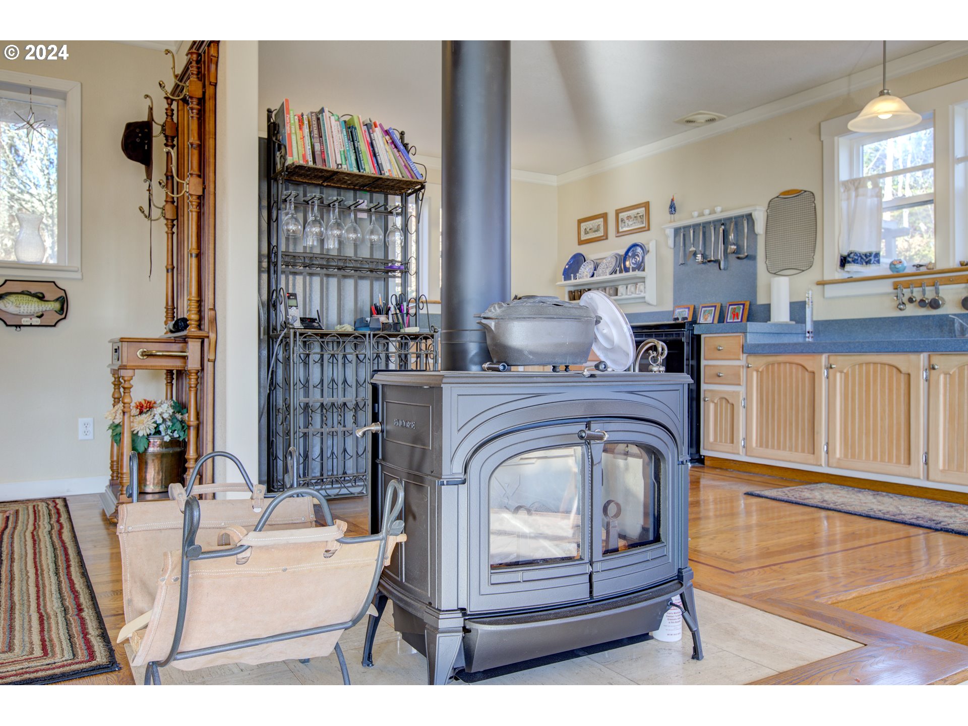 14115 North Bank Road Roseburg, OR 97470 - Photo 14 of 48 Gallery Image 14