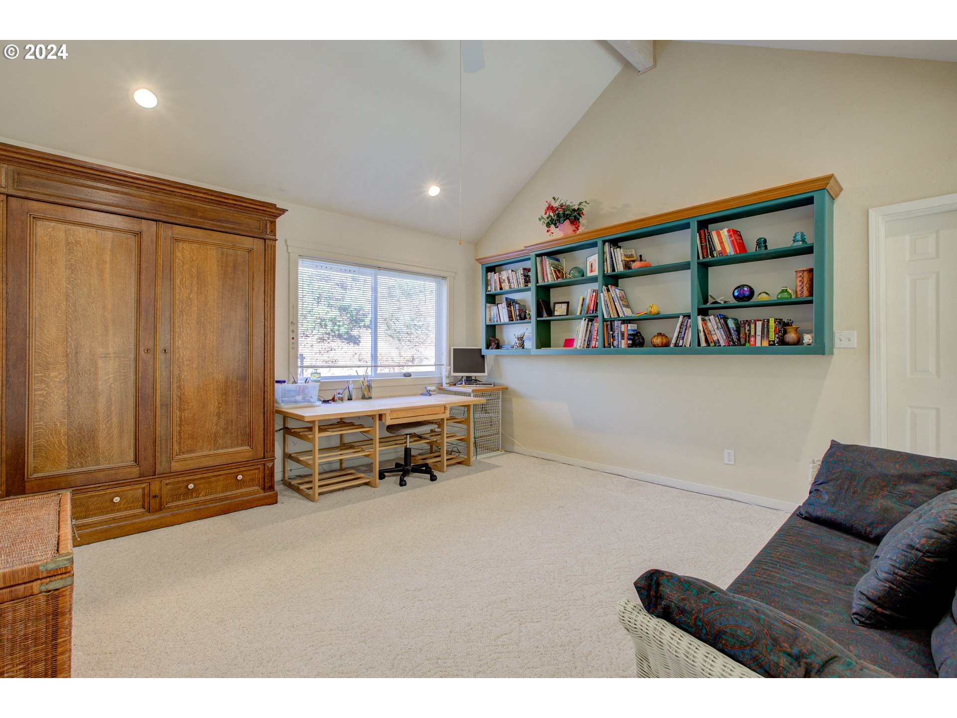 14115 North Bank Road Roseburg, OR 97470 - Photo 19 of 48 Gallery Image 19