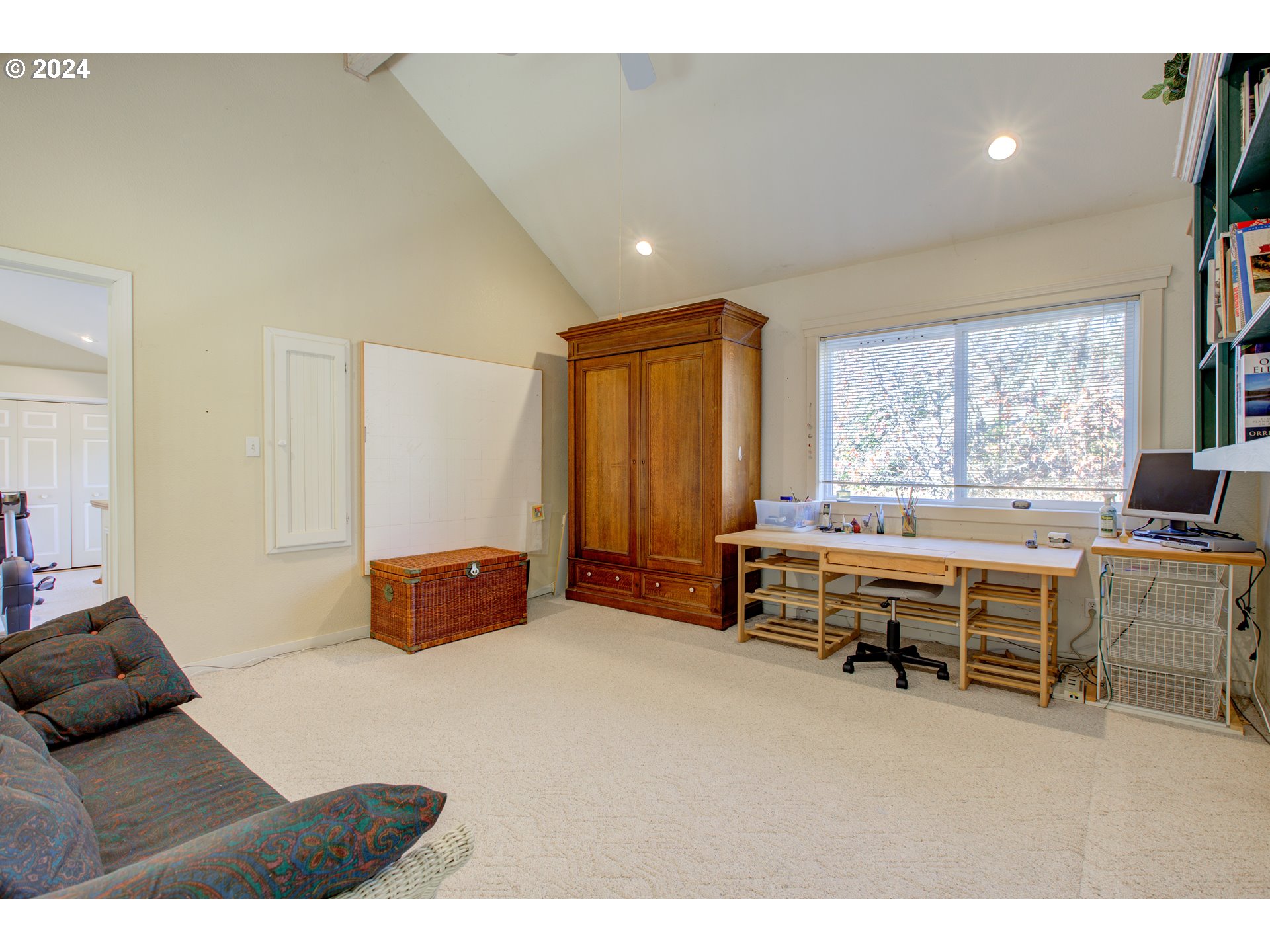 14115 North Bank Road Roseburg, OR 97470 - Photo 21 of 48 Gallery Image 21