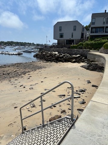 31 Constitution Way, Unit 31 Marblehead, MA 01945 - Photo 28 of 30 a view of a terrace with wooden fence
