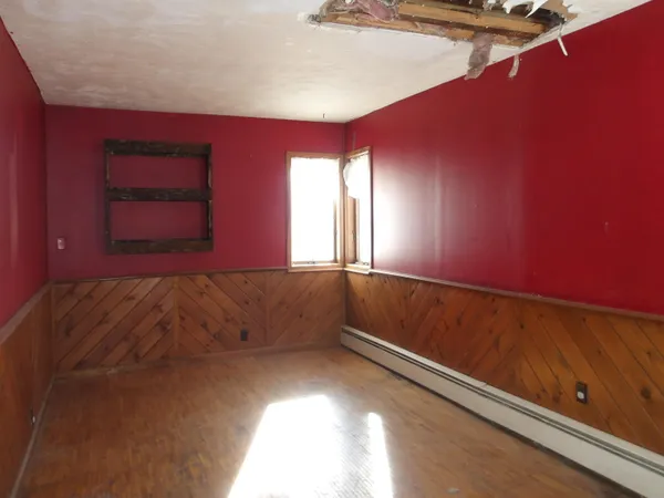 $149,900 | 15 Garfield Street, Madison, ME 04950