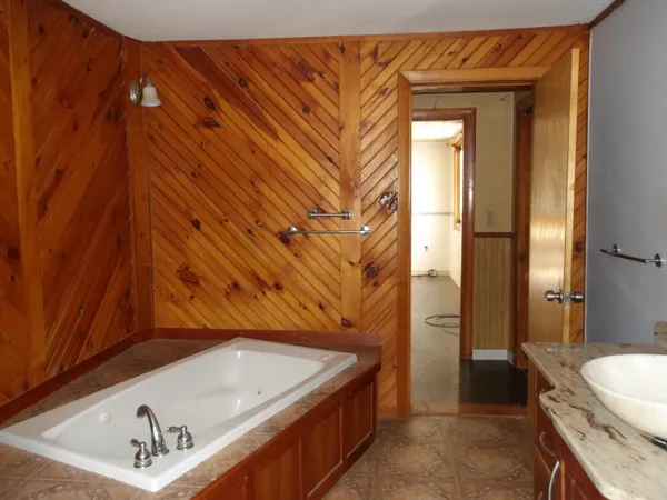 $149,900 | 15 Garfield Street, Madison, ME 04950
