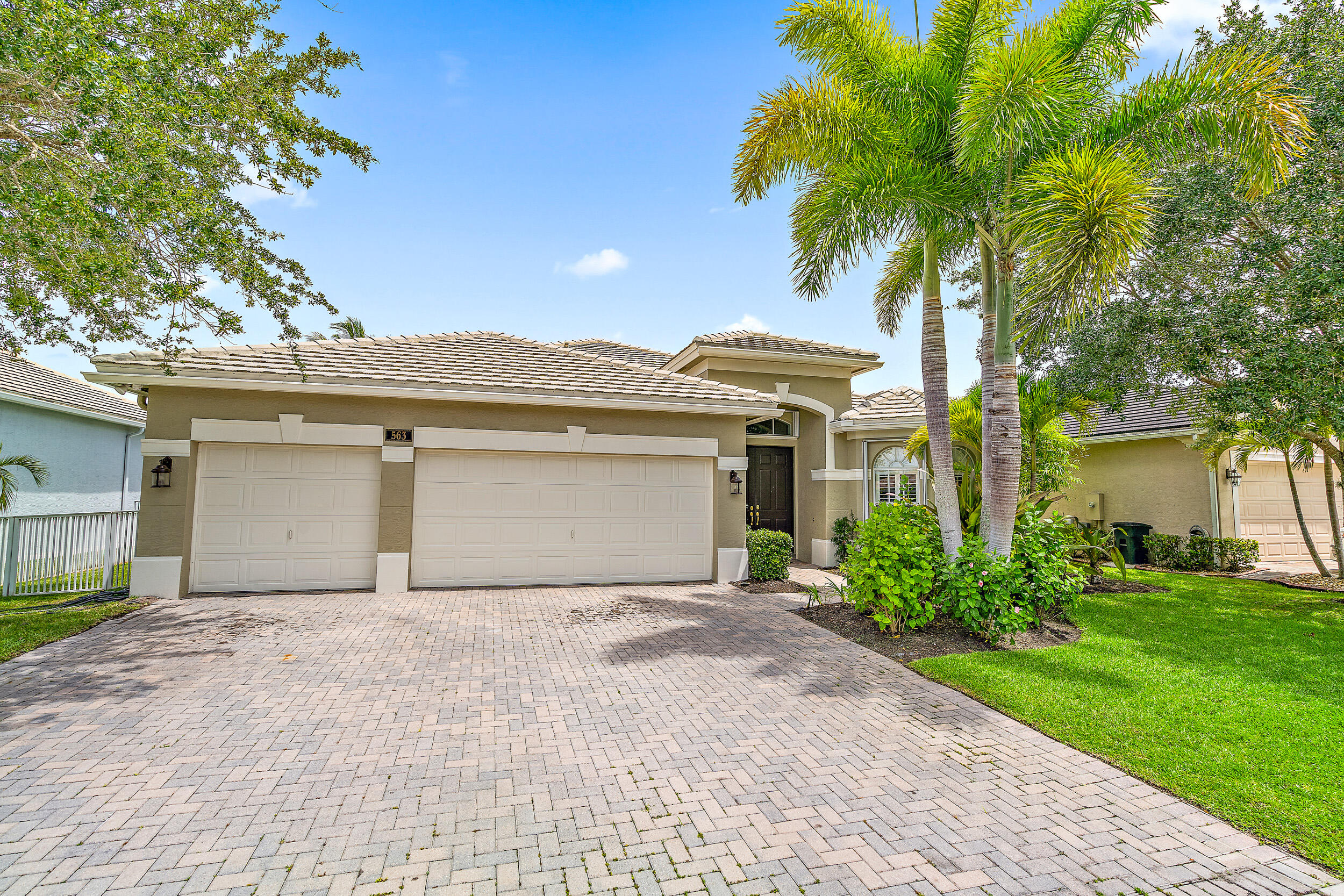 563 Southwest Lost River Road Stuart, FL 34997 - Photo 3 of 44 Exterior