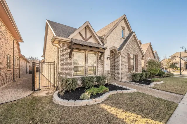 $515,000 | 902 Enchanted Wood Drive, Arlington, TX 76005