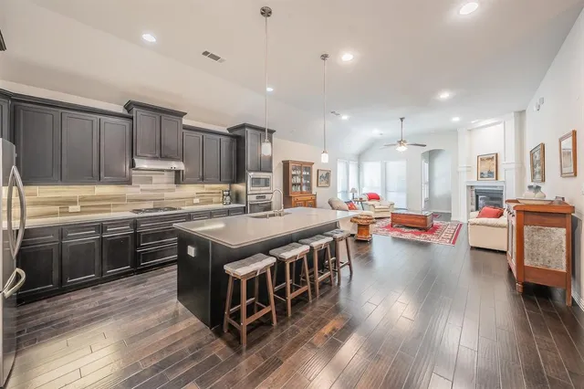 $515,000 | 902 Enchanted Wood Drive, Arlington, TX 76005