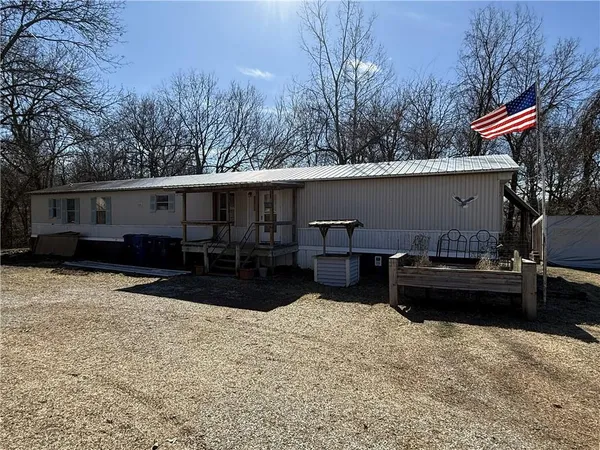 $1 | 2020 East 310 Road, El Dorado Springs, MO 64744
