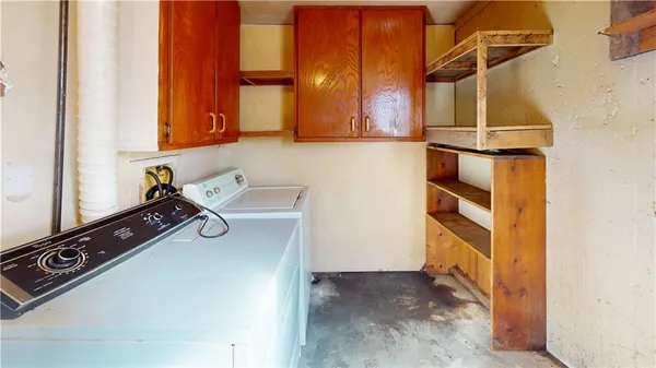 $1 | 2020 East 310 Road, El Dorado Springs, MO 64744