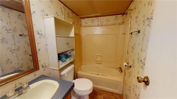 $1 | 2020 East 310 Road, El Dorado Springs, MO 64744