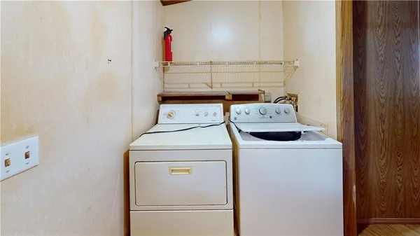 $1 | 2020 East 310 Road, El Dorado Springs, MO 64744