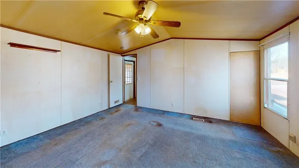 $1 | 2020 East 310 Road, El Dorado Springs, MO 64744
