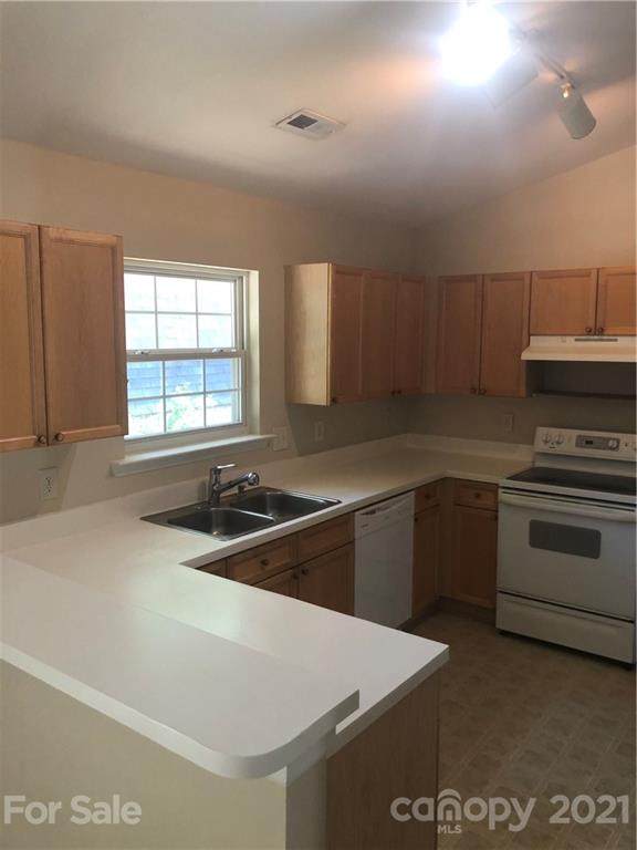 6752 Sullins Road Charlotte, NC 28214 - Photo 9 of 19 Gallery Image 9