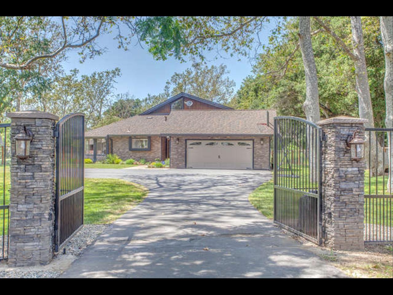 8555 Burchell Road Gilroy, CA 95020 - Photo 2 of 25