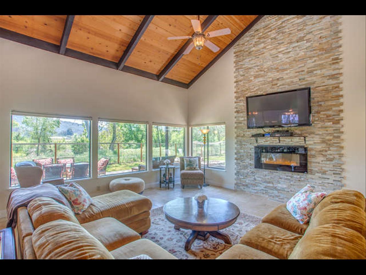 8555 Burchell Road Gilroy, CA 95020 - Photo 9 of 25