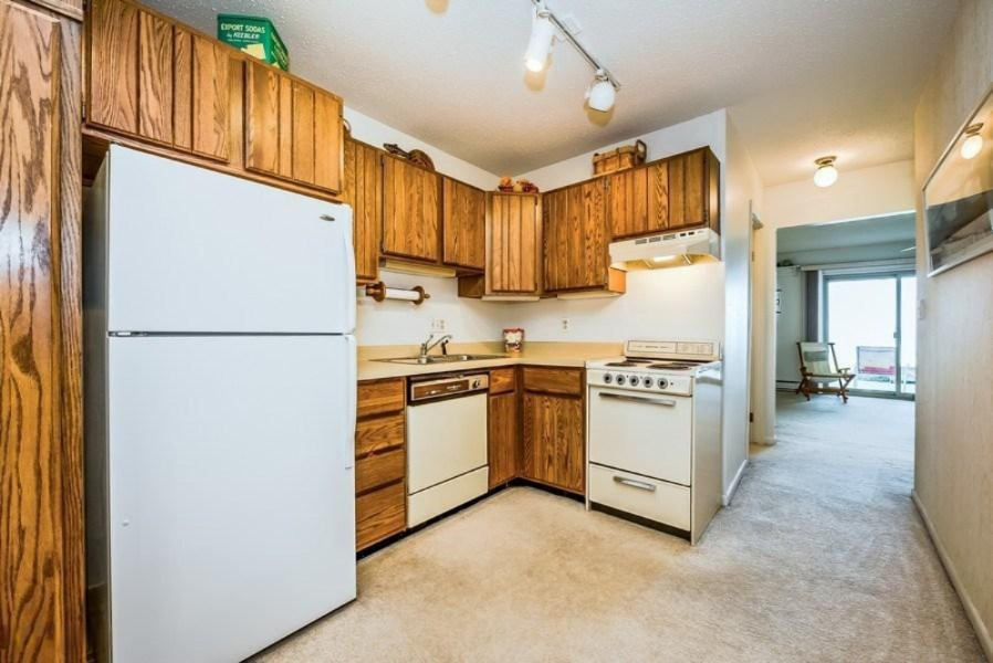4150 Ridge Road, Unit 10 Stevensville, MI 49127 - Photo 4 of 10 4