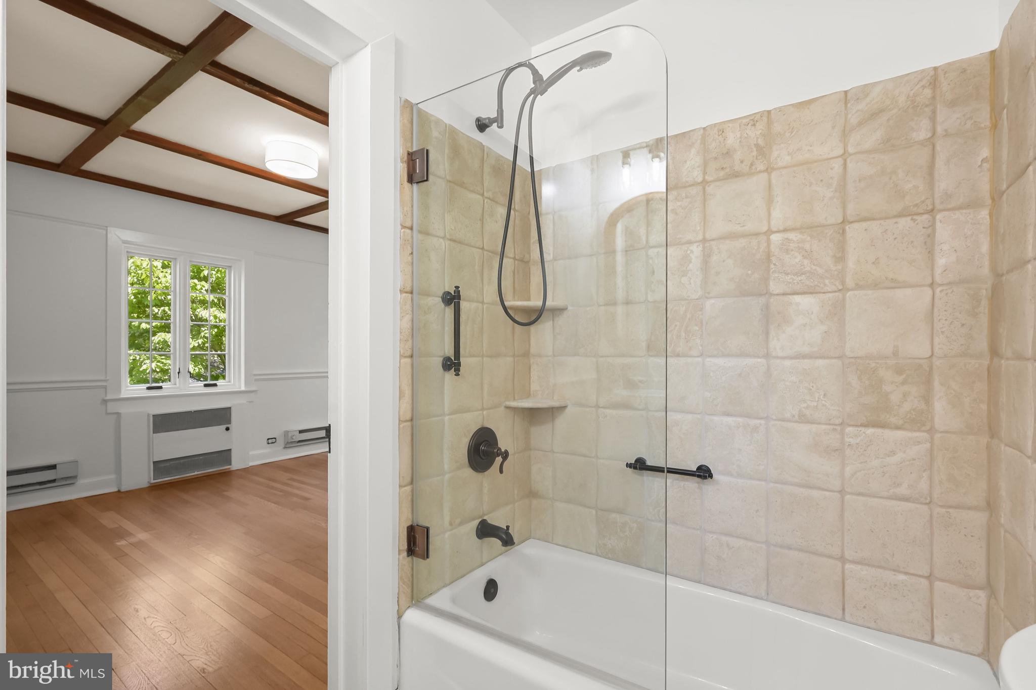 9405 Thornhill Road Silver Spring, MD 20901 - Photo 14 of 34