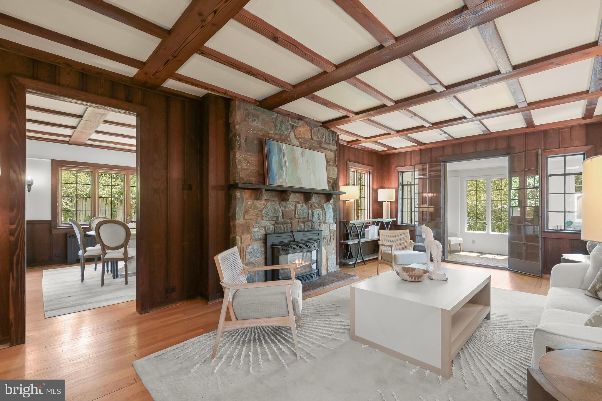 9405 Thornhill Road Silver Spring, MD 20901 - Photo 4 of 34