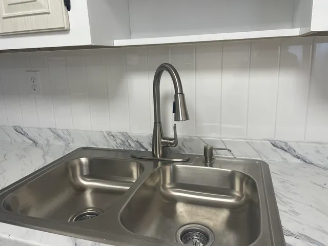 a close view of sink and tap