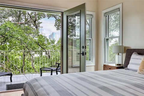 $1,350,000 | 610 Oakland Avenue, Austin, TX 78703