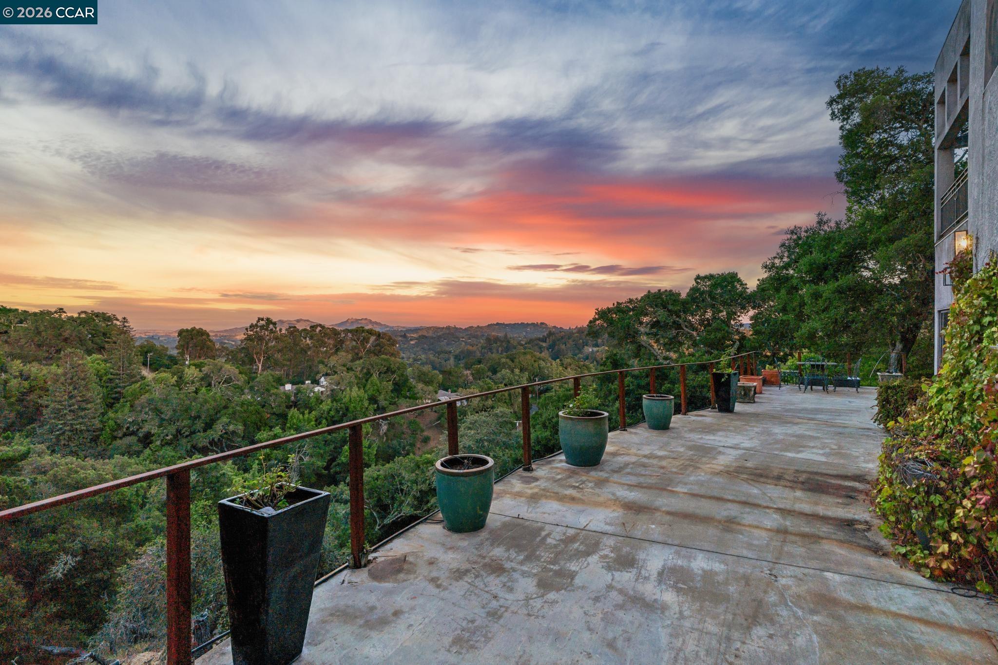 5 Oak Flat Road Orinda, CA 94563 - Photo 12 of 99