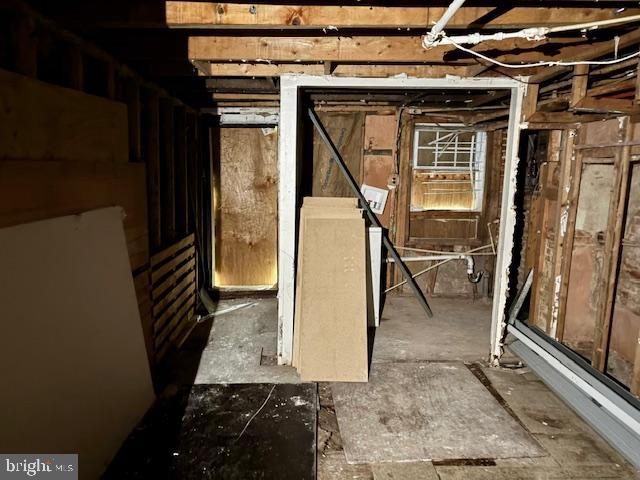 113 North Fulton Avenue Baltimore, MD 21223 - Photo 22 of 26 a view of entryway