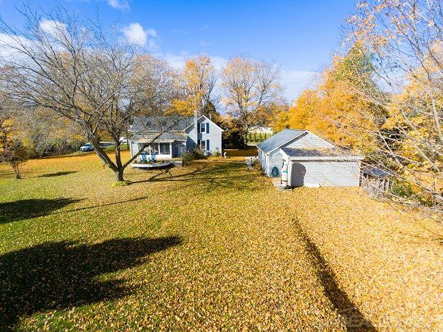 2381 Lakeshore Road Applegate, MI 48401 - Photo 36 of 49 31363950-35.JPG