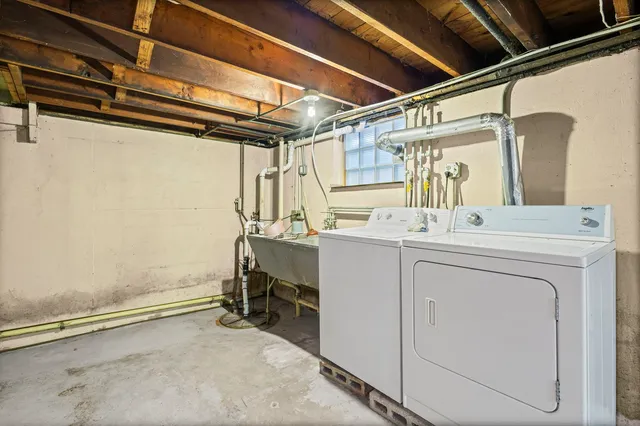 a view of a yard with a tree