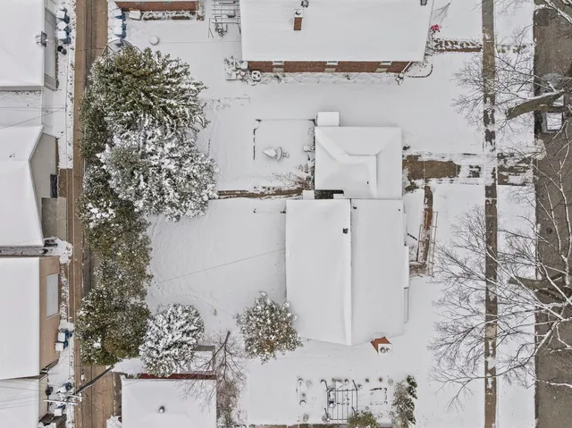 $285,000 | 7824 66th Place, Bedford Park, IL 60501