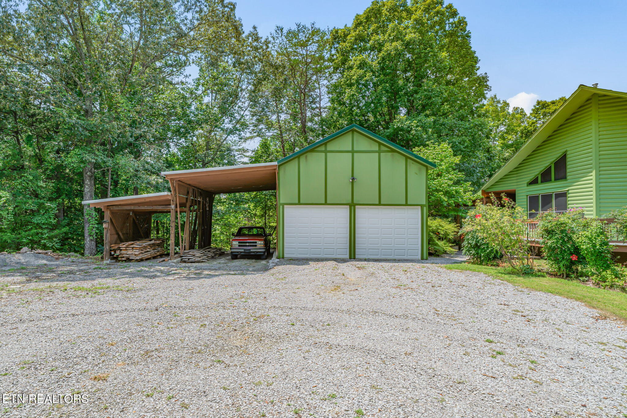 8-web-or-mls-414 Shaddon Road-3
