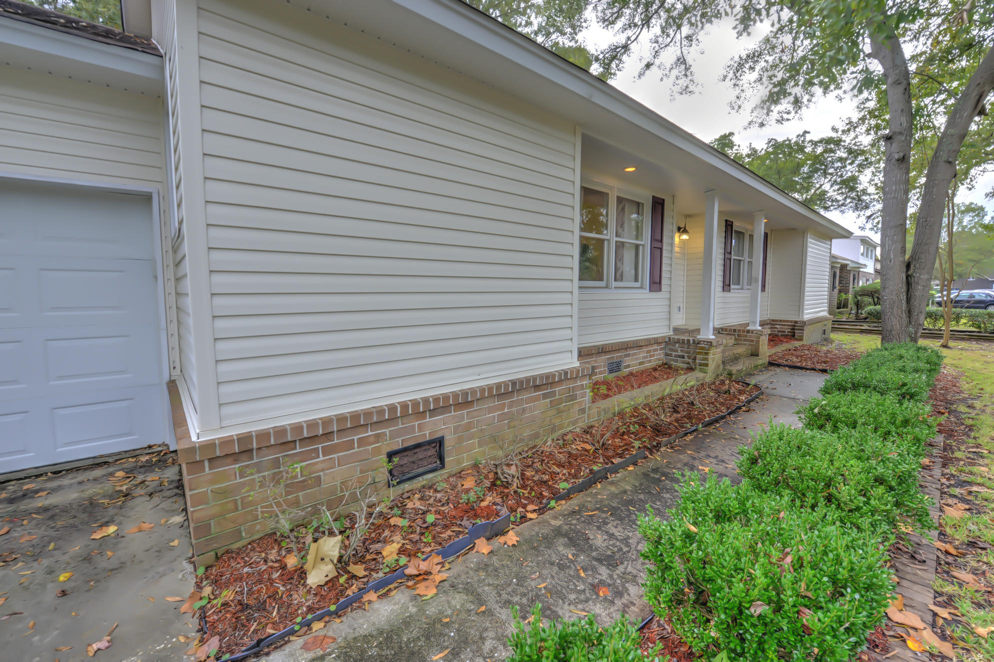 2549 Dearborne Road North Charleston, SC 29406 - Photo 3 of 33 _DSC2521_2_3_4_5