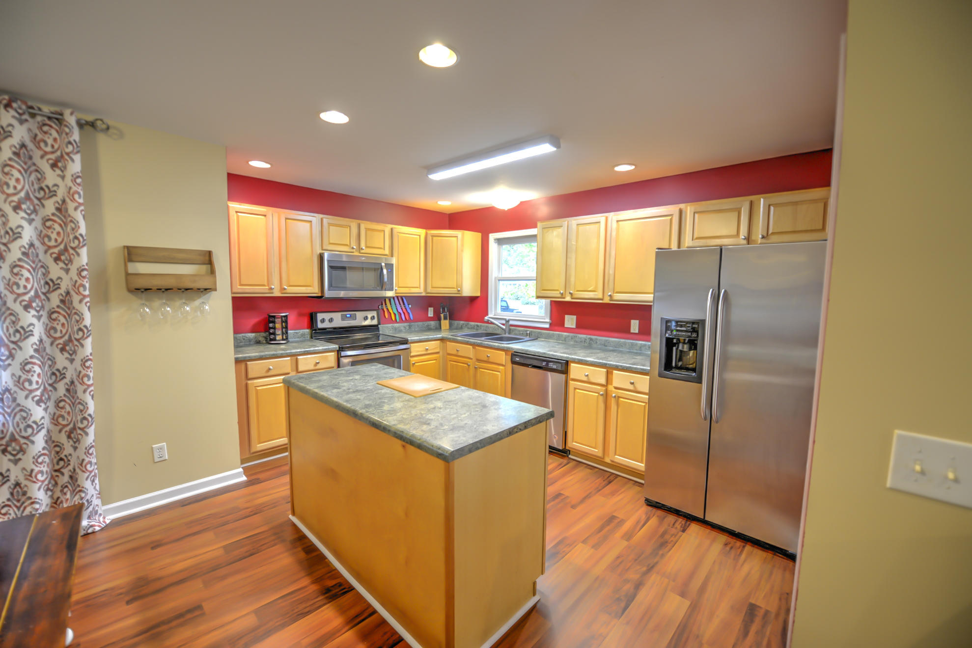 2549 Dearborne Road North Charleston, SC 29406 - Photo 5 of 33 _DSC2536_37_38_39_40 - Copy