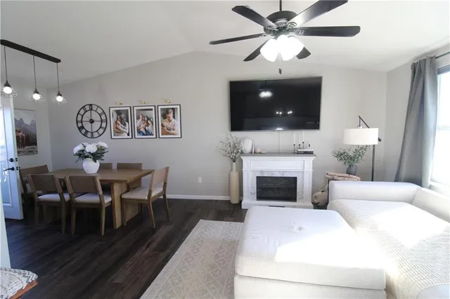 $280,000 | 1719 Sunrise Drive, Warrensburg, MO 64093