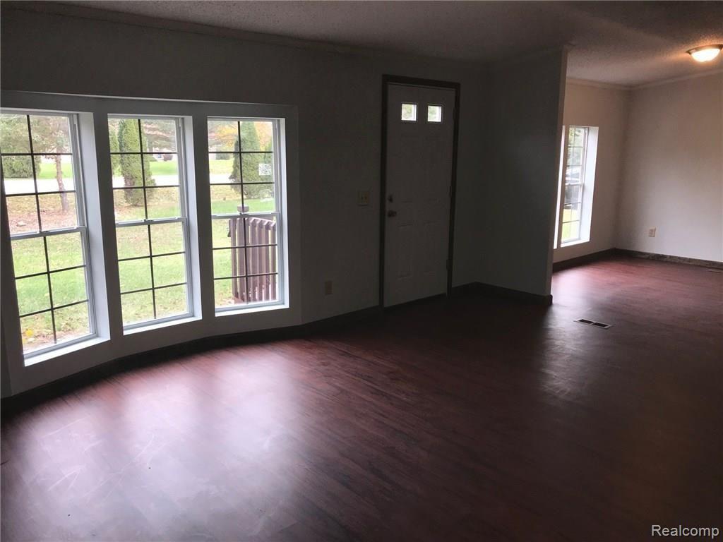 46365 Bemis Road Belleville, MI 48111 - Photo 8 of 18