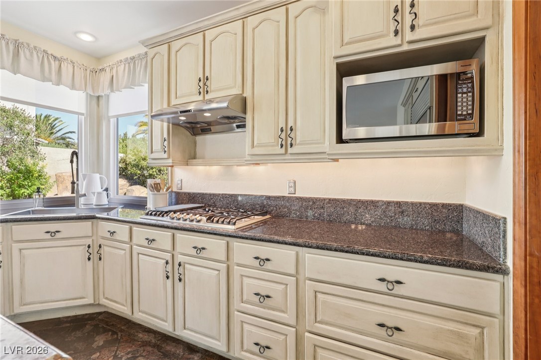 8953 Belconte Lane Henderson, NV 89074 - Photo 41 of 97