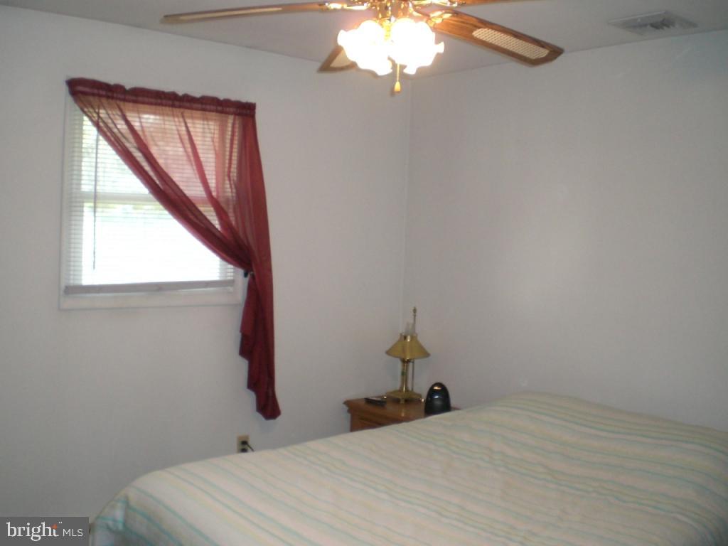 993 Pinetree Way Lancaster, PA 17601 - Photo 14 of 21 Gallery Image 14