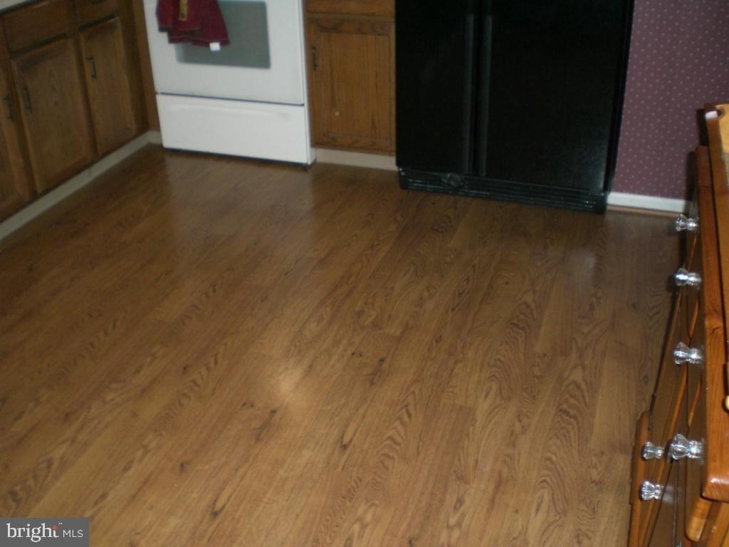 993 Pinetree Way Lancaster, PA 17601 - Photo 6 of 21 Gallery Image 6