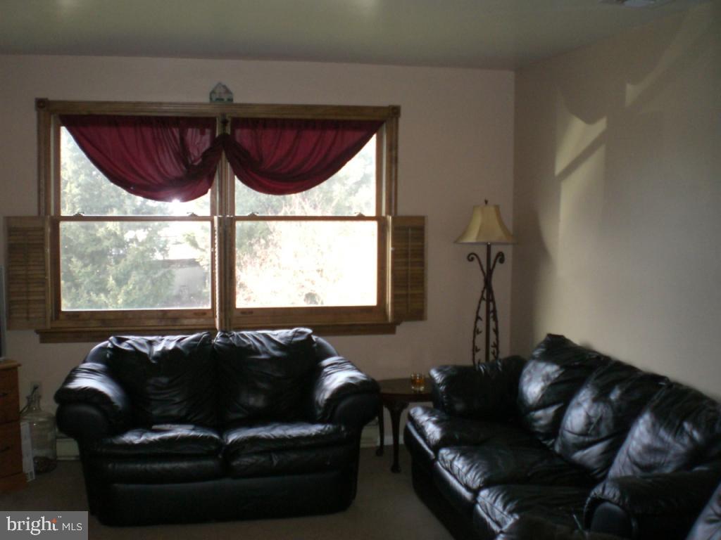 993 Pinetree Way Lancaster, PA 17601 - Photo 7 of 21 Gallery Image 7
