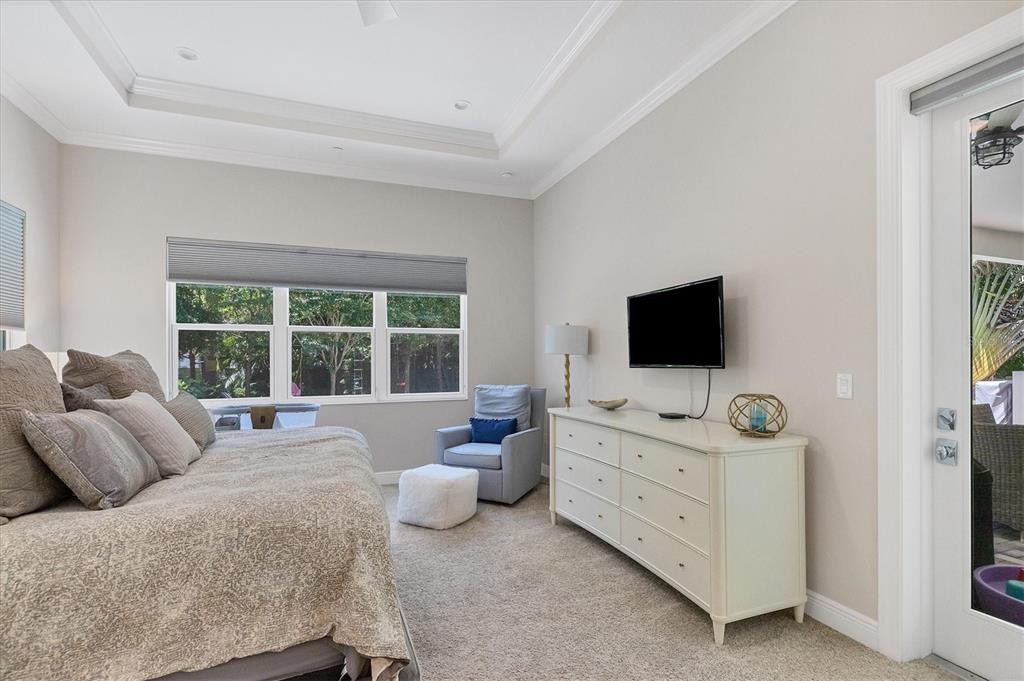 1614 Bay Road Sarasota, FL 34231 - Photo 19 of 51 Gallery Image 19