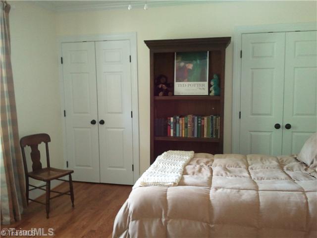 964 Arbor Road Winston-Salem, NC 27104 - Photo 12 of 16 2nd Bedroom.