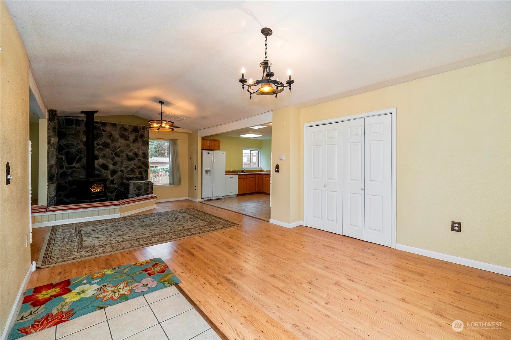 2518 Sheridan Road Bremerton, WA 98310 - Photo 4 of 40 Gallery Image 4