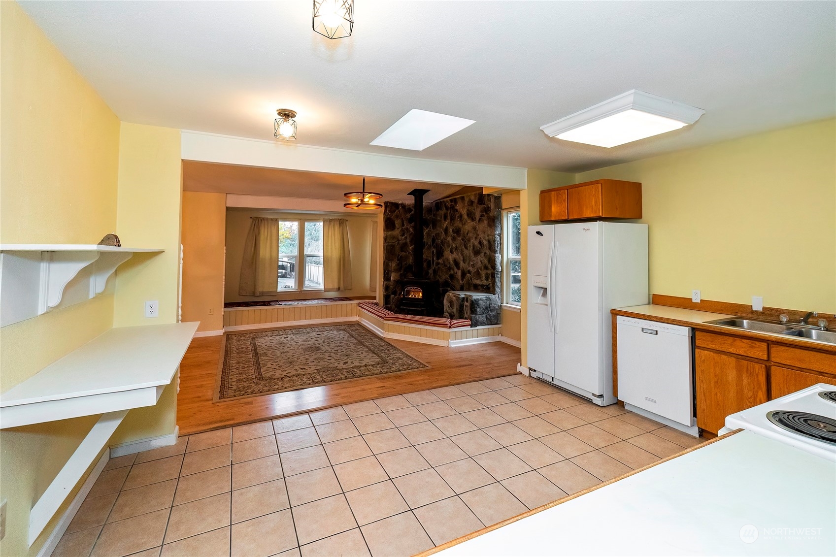 2518 Sheridan Road Bremerton, WA 98310 - Photo 10 of 40 Gallery Image 10
