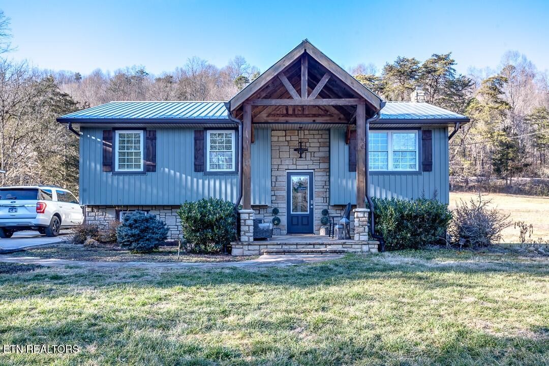 9526 Crisman Road Heiskell, TN 37754 - Photo 1 of 45 Gallery Image 1