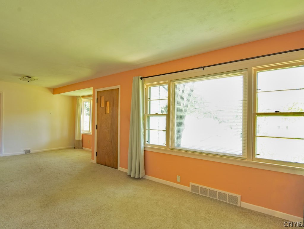 115 Huntington Road Onondaga, NY 13219 - Photo 6 of 33