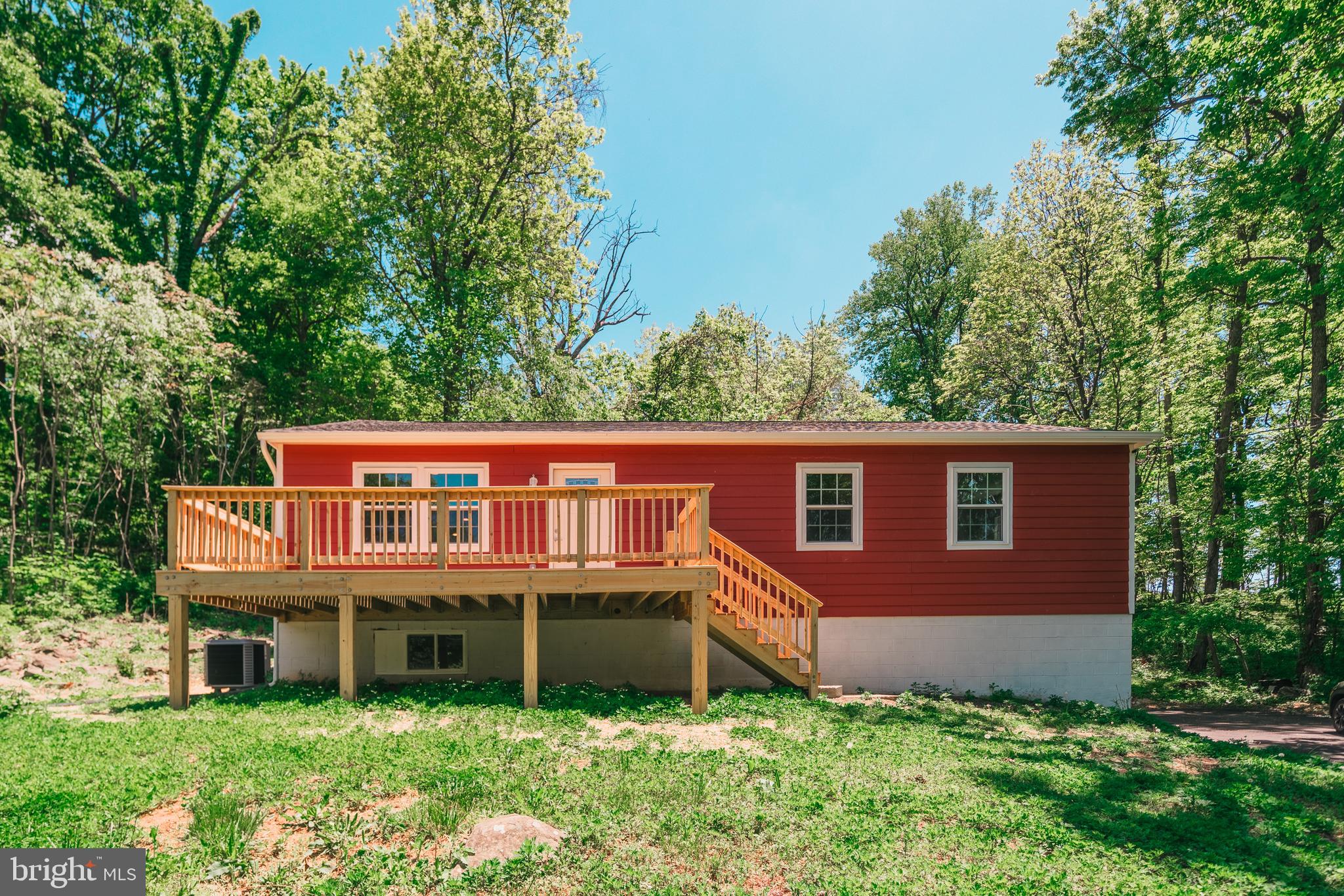 664 Luchase Road Linden, VA 22642 - Photo 2 of 30